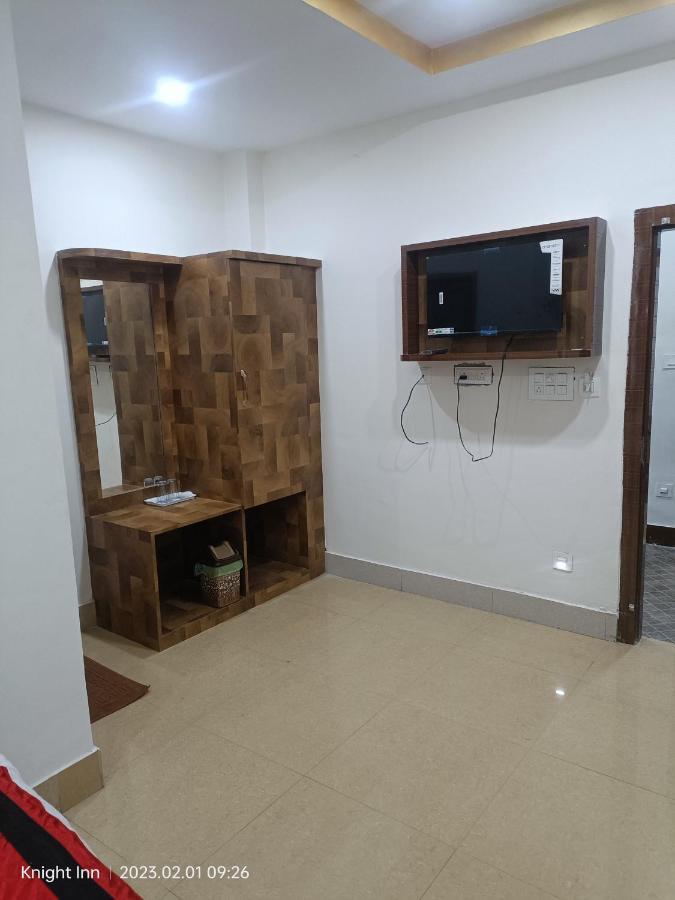Hotel Knight Inn Airport Гувахати Экстерьер фото