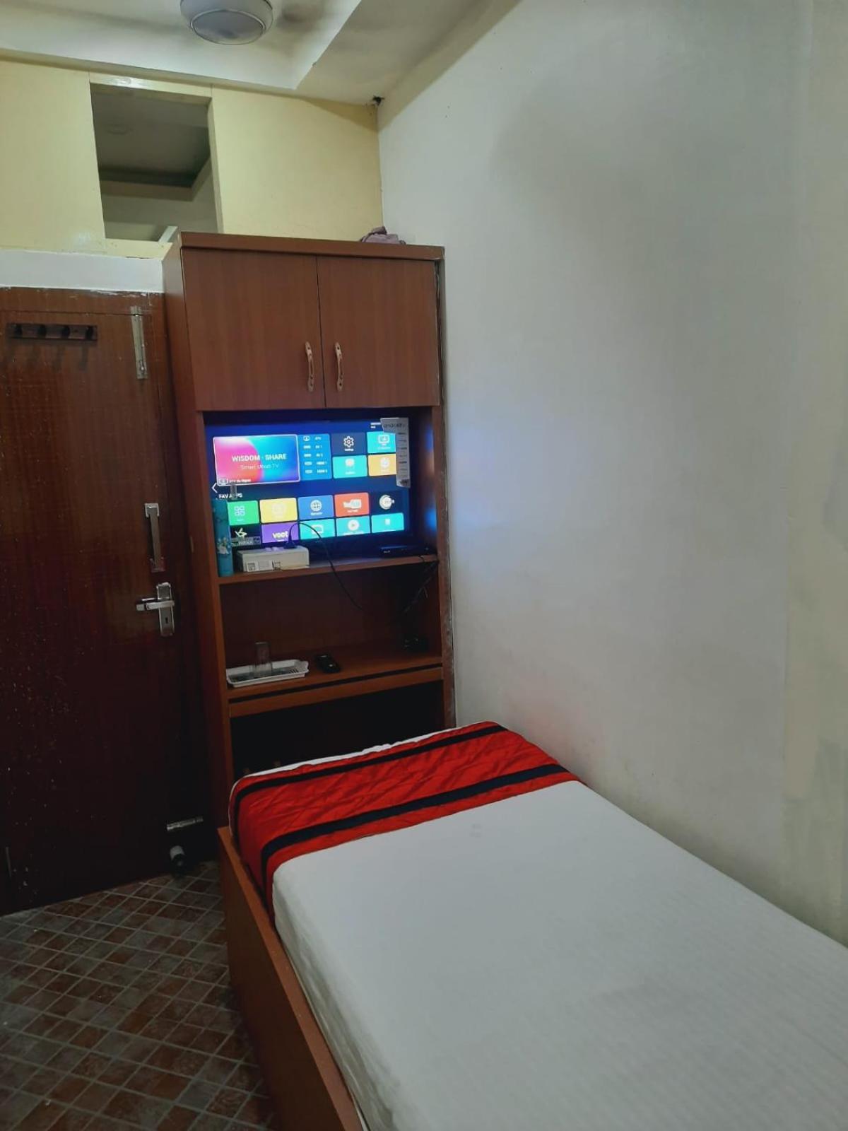 Hotel Knight Inn Airport Гувахати Экстерьер фото